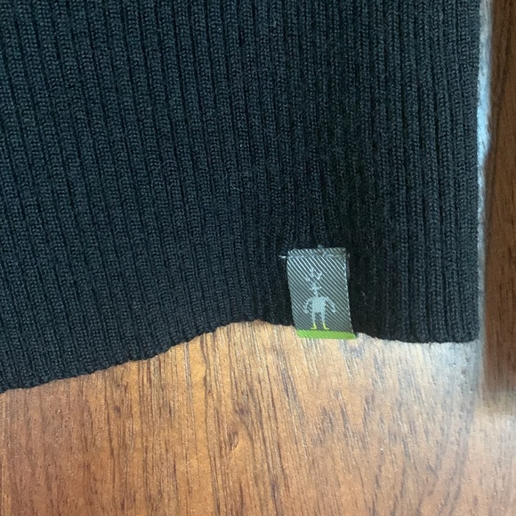 Woman’s Black Smartwool 100% Merino Wool Long Sleeved Full Zip Up Jacket - Picture 3 of 10